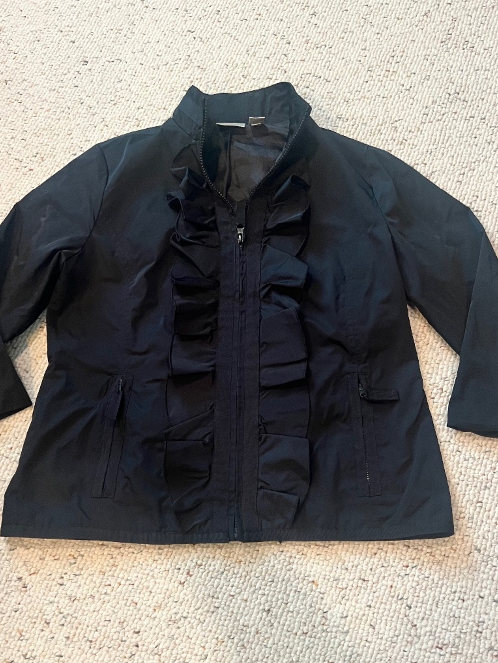 Chicos Zenergy Black zip front jacket with 3/4 length sleeves size 1